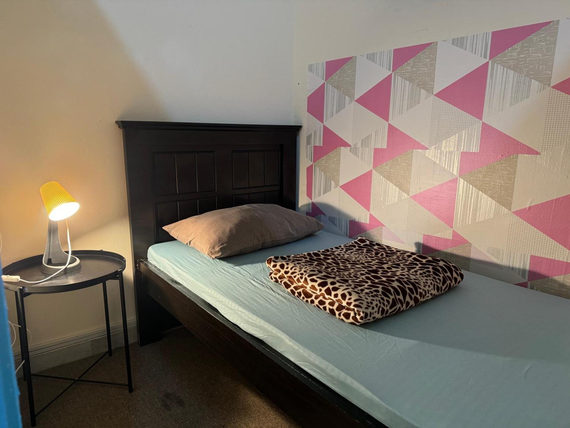 Backpackers Place Apartman Abu Dzabi Szoba fotó