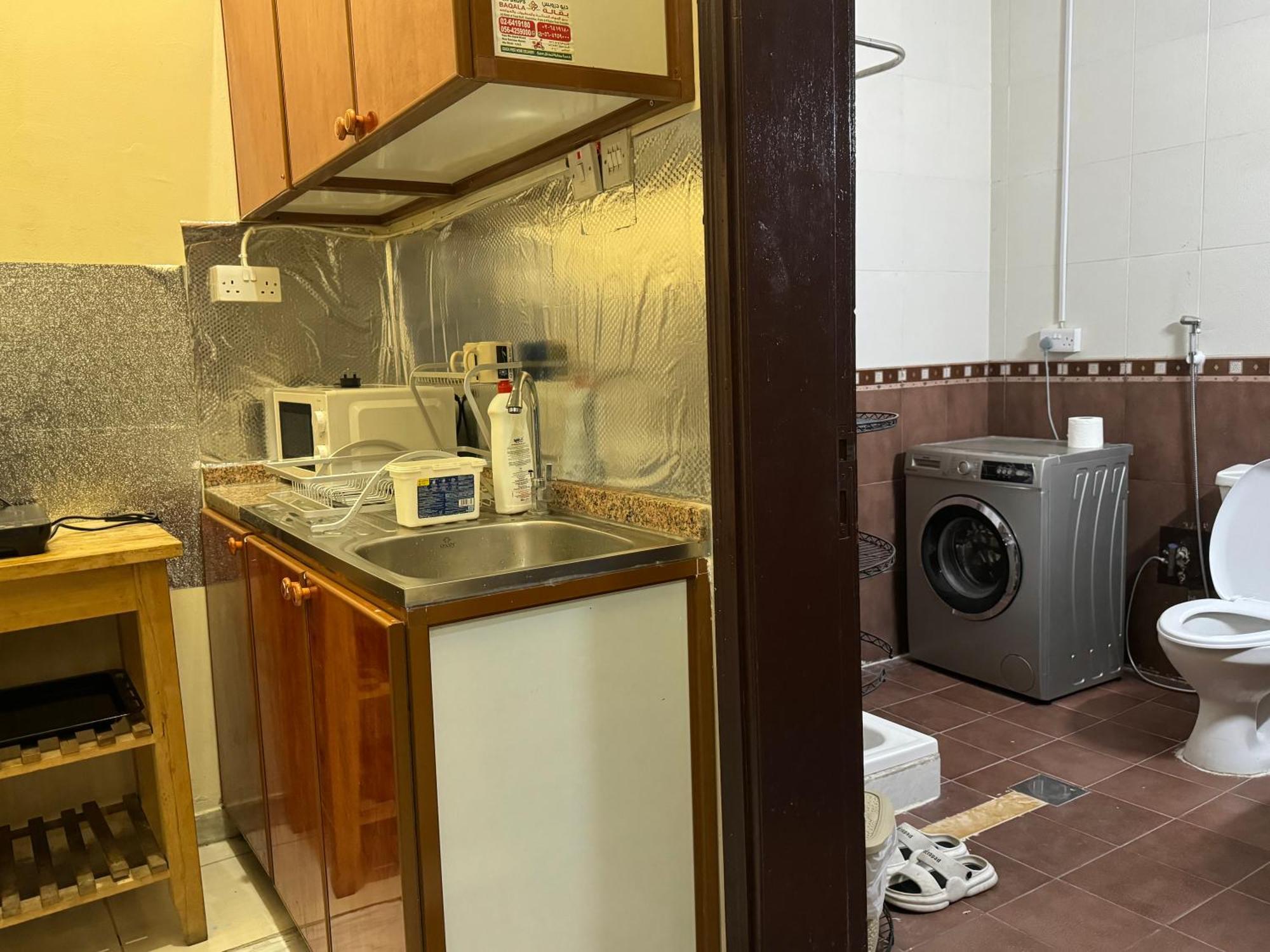 Backpackers Place Apartman Abu Dzabi Szoba fotó
