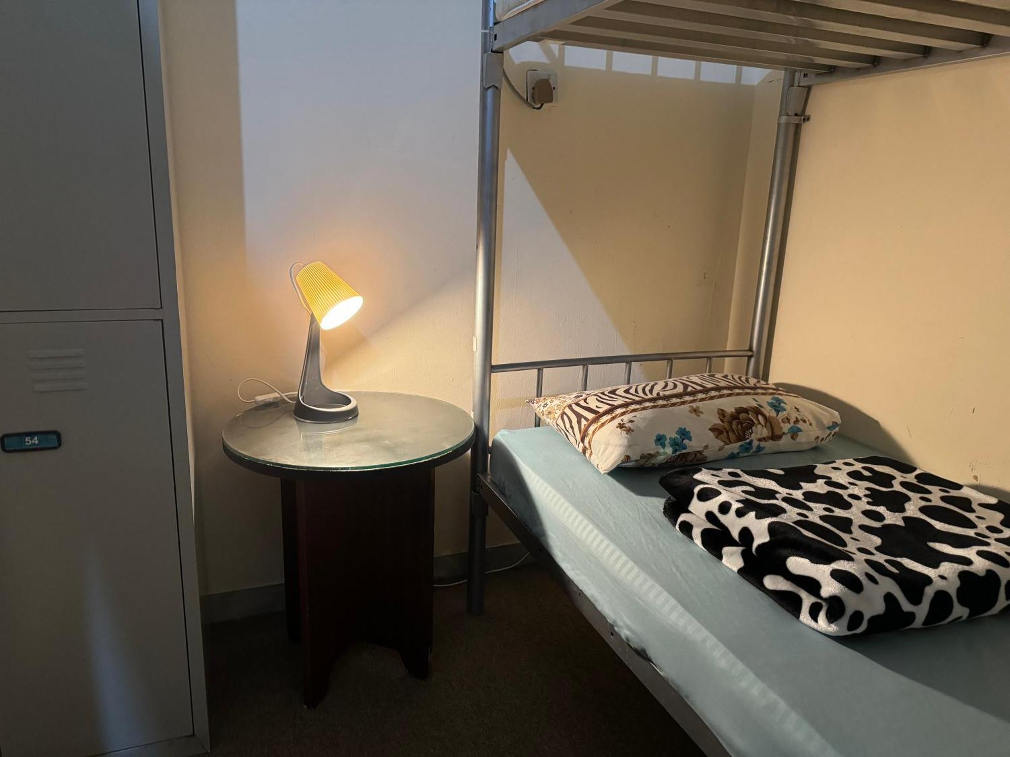 Backpackers Place Apartman Abu Dzabi Szoba fotó