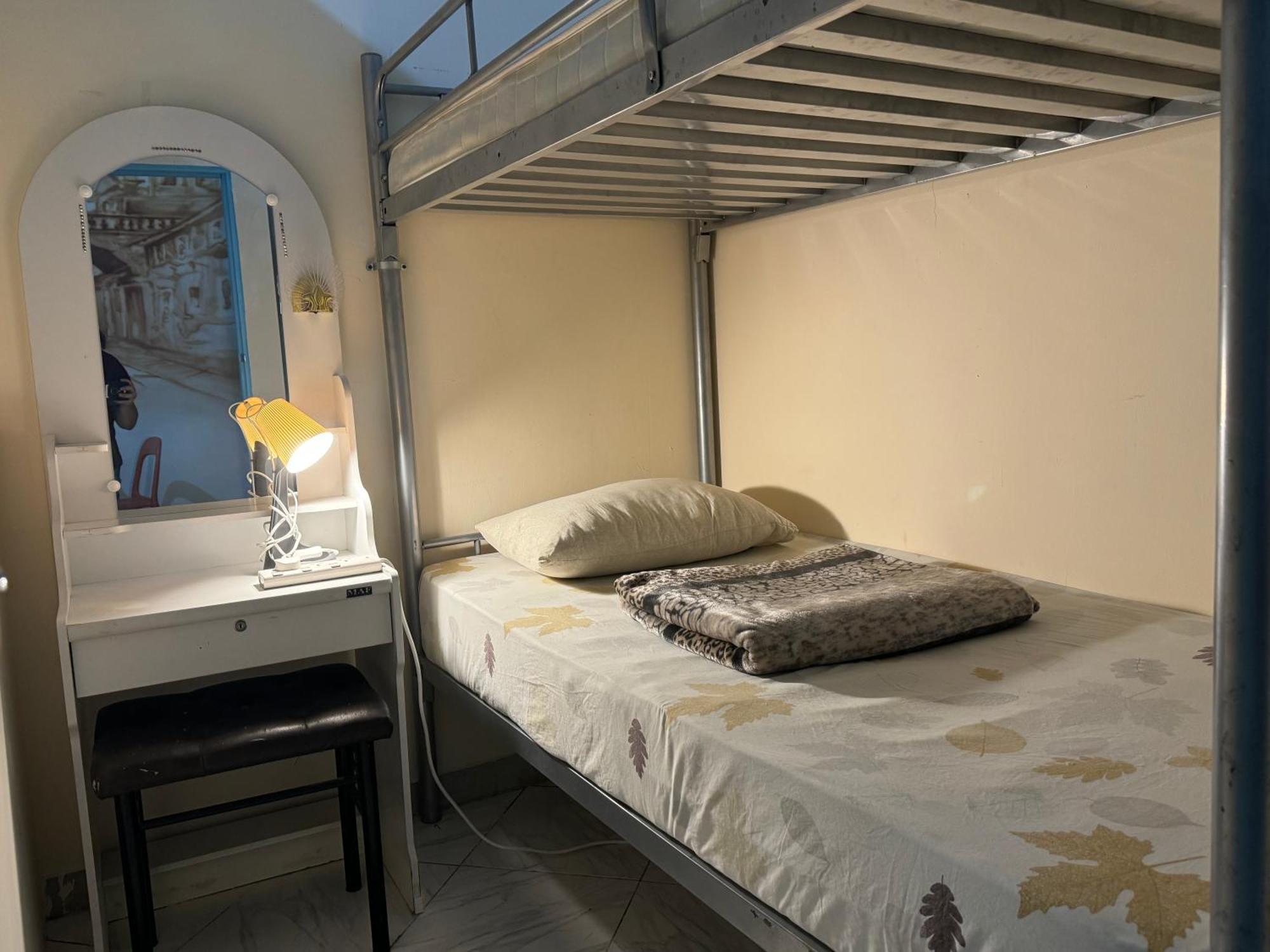 Backpackers Place Apartman Abu Dzabi Szoba fotó